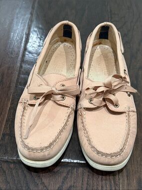 Sperry Women's Blush Pink Suede Boat Shoes